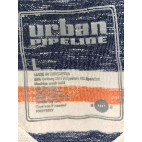Urban Pipeline Men’s V-Neck T-shirt. Size: Large - Picture 6 of 7